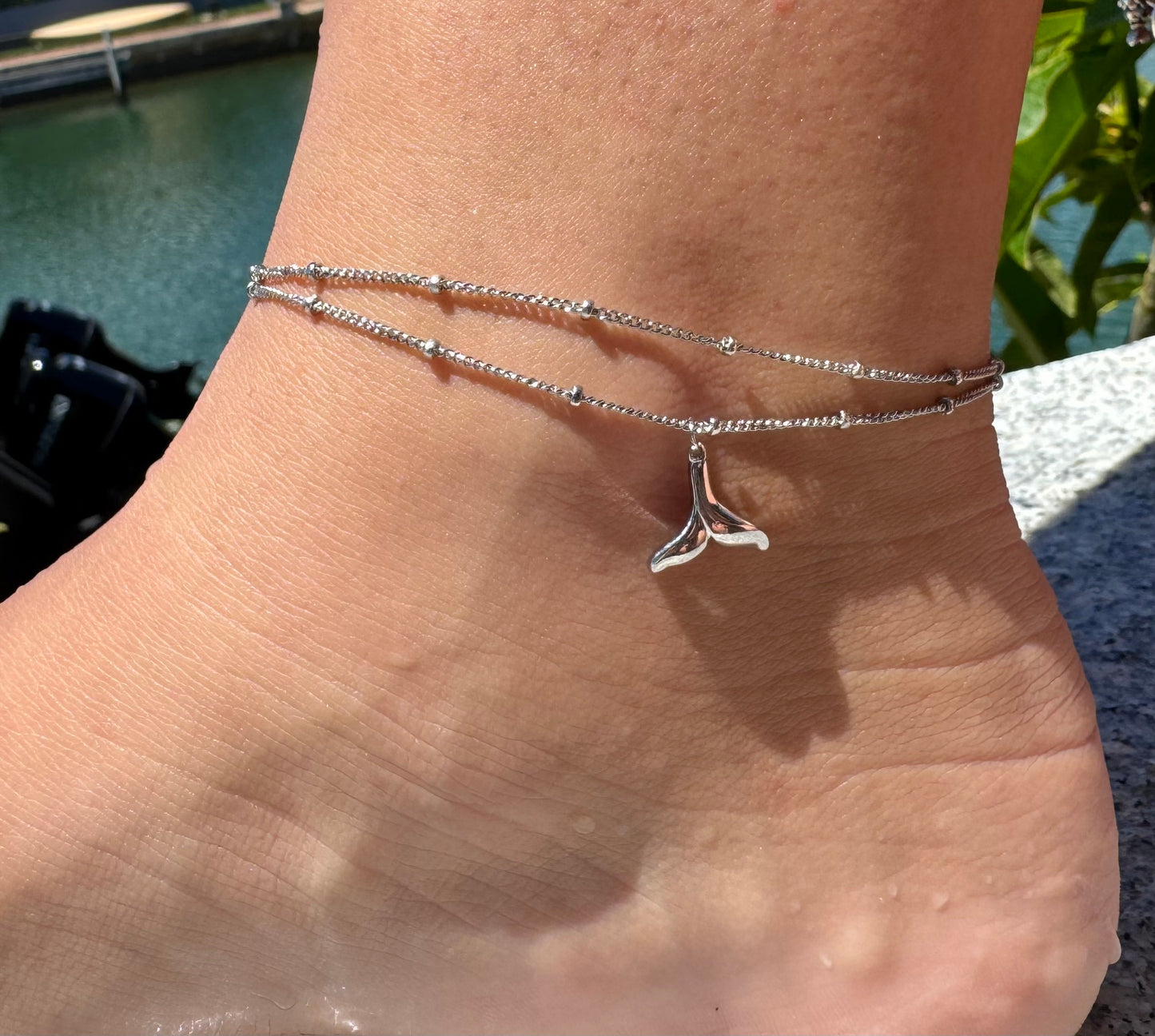 Whale tail bobble anklet